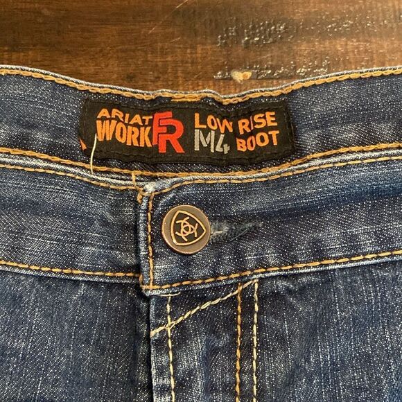 Men’s Ariat Work Cat 2 FR Low rise M4 Boot Denim Jeans size 44x34 - Picture 10 of 12